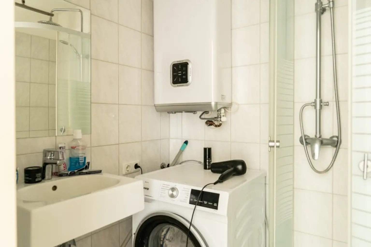 Moderne 2-Zimmer-Wohnung mit Einbauküche in zentraler Lage von Linz