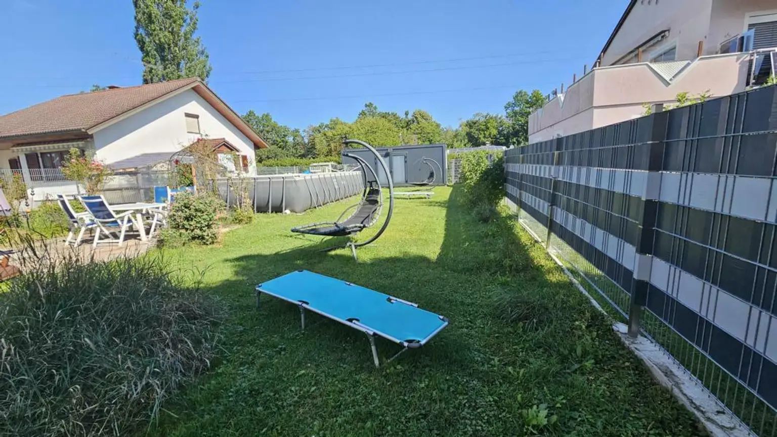 ** Großzügiges & edel saniertes Stadthaus ** Hochwertige Ausstattung ** 3 Bäder ** Einliegerwohnung ** absolute Ruhelage **
