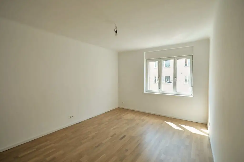 ERSTBEZUG in Währing: 3-Zimmer-Gartenwohnung mit 103 m² Eigengarten & Balkon