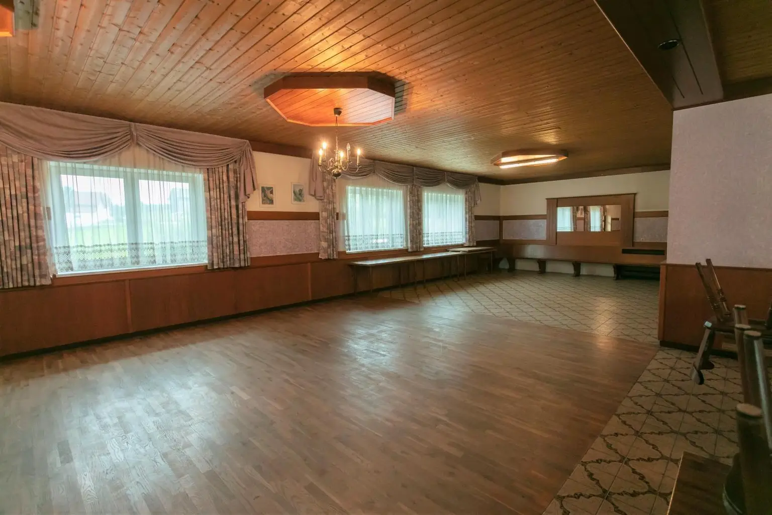 Saal_Tanzfläche