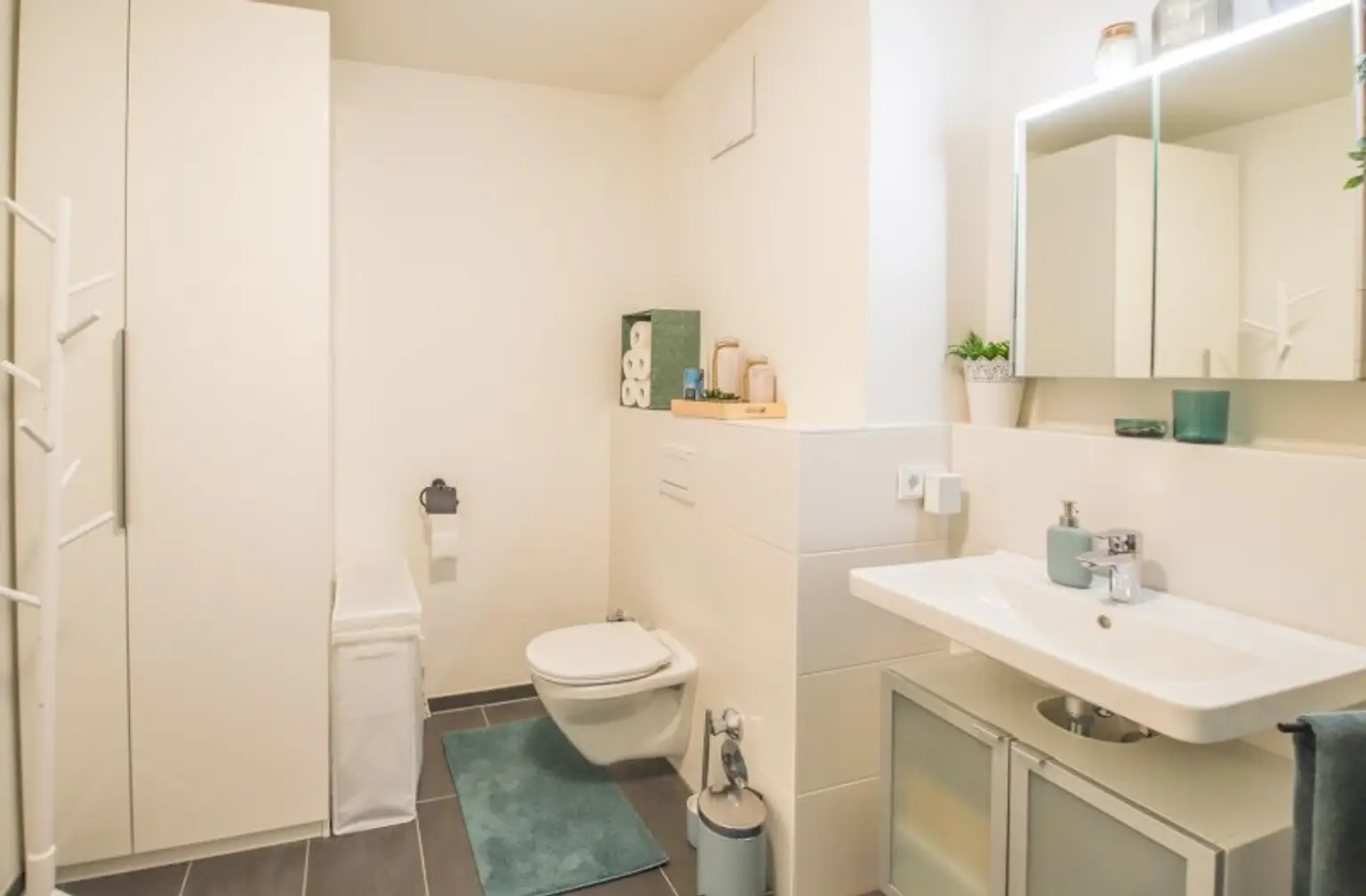 *** Top Anlegerwohnung *** in UNI-Nähe - Vermietet !