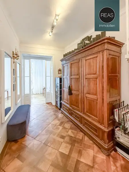 Provisionsfrei: Traumhaftes Stadthaus mit Garten in Gersthofer Bestlage!