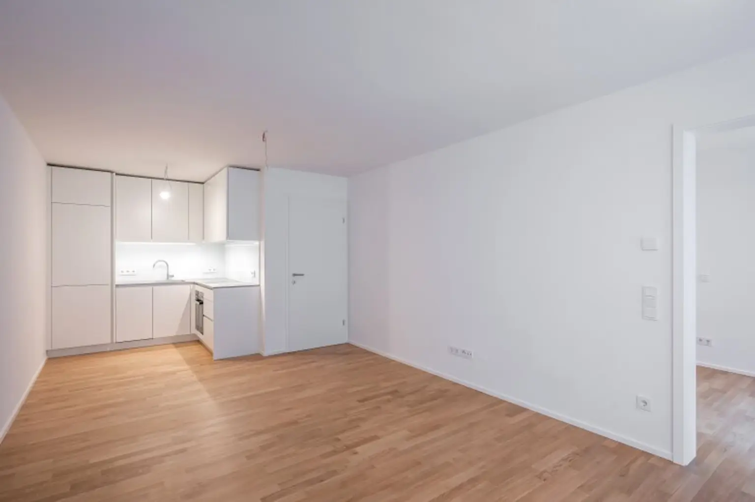++MOLLARD 50++  perfect 2-room-apartment in the Heart of the City (1/3)