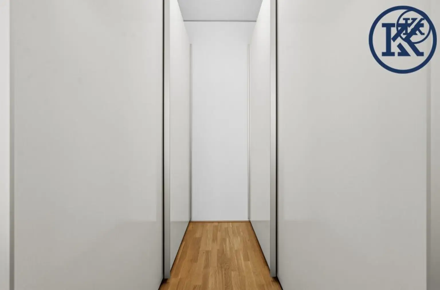 Kleiderschrank
