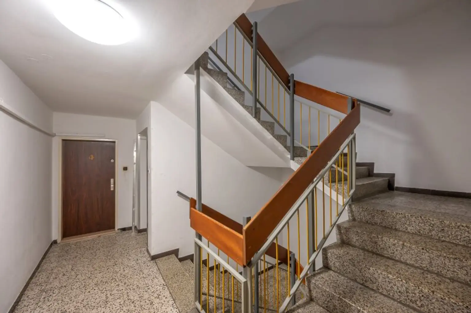 ++HG35++ sanierungsbedürftige 3-Zimmerwohnung mit Loggia