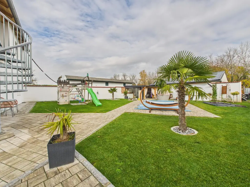 Sonnenverwöhntes Anwesen in Illmitz/Seewinkel - 2 Wohneinheiten -1 Lebensgefühl