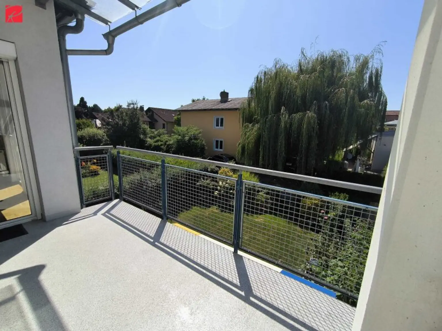 Lichtdurchfluteter Wohntraum mit sonnigem Balkon!