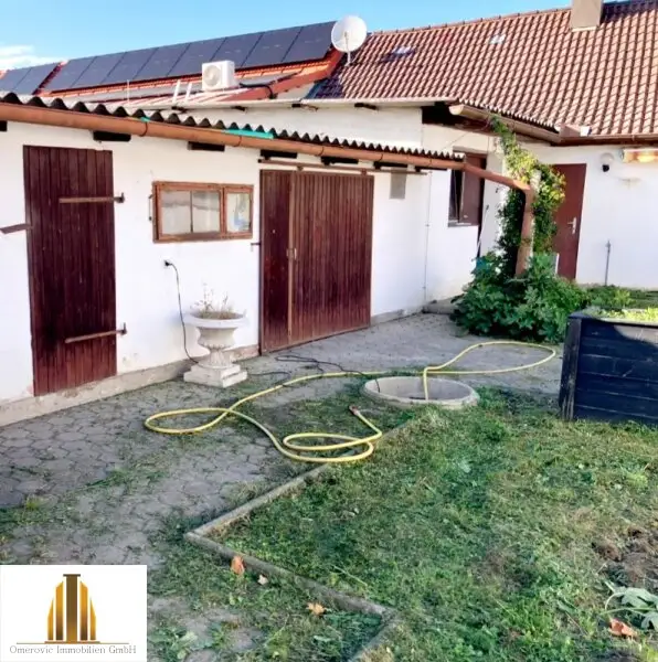 Hübsches, gepflegtes und ebenerdiges Landhaus mit uneinsichtigem Innenhof, großem Garten und Garage, in Seefeld im Weinviertel, Nähe Hollabrunn!