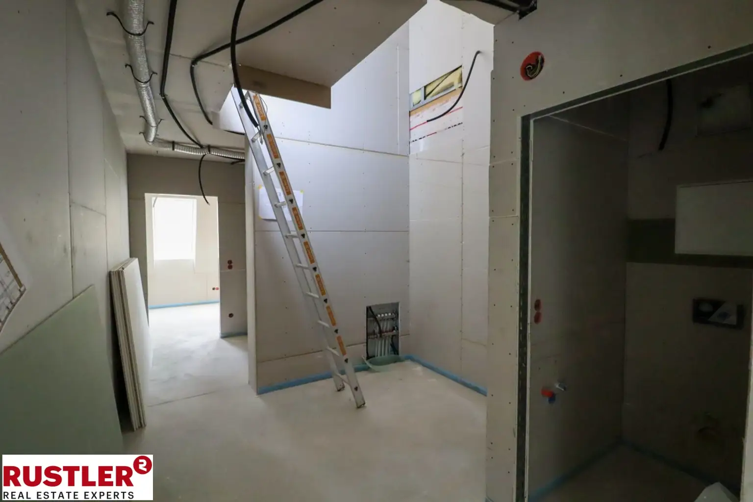 Altbaurenaissance mit Dachgeschossausbau- Nähe Kutschkermarkt