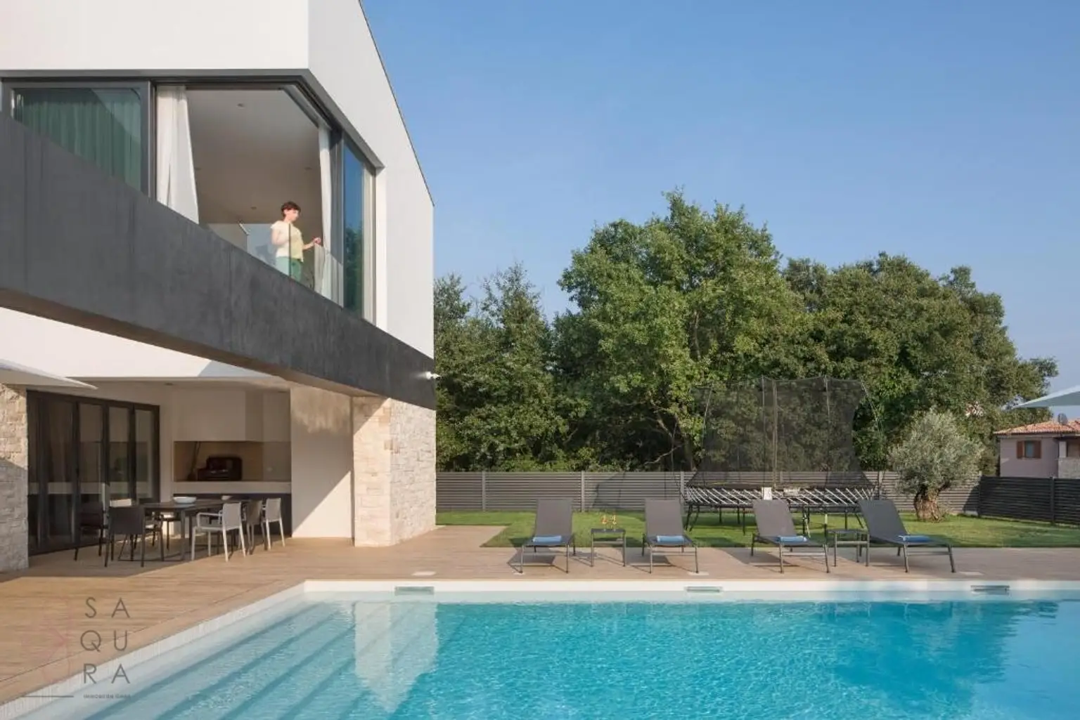 Zeitgenössische Luxusvilla in Ližnjan – Mediterrane Eleganz an der Küste Istriens