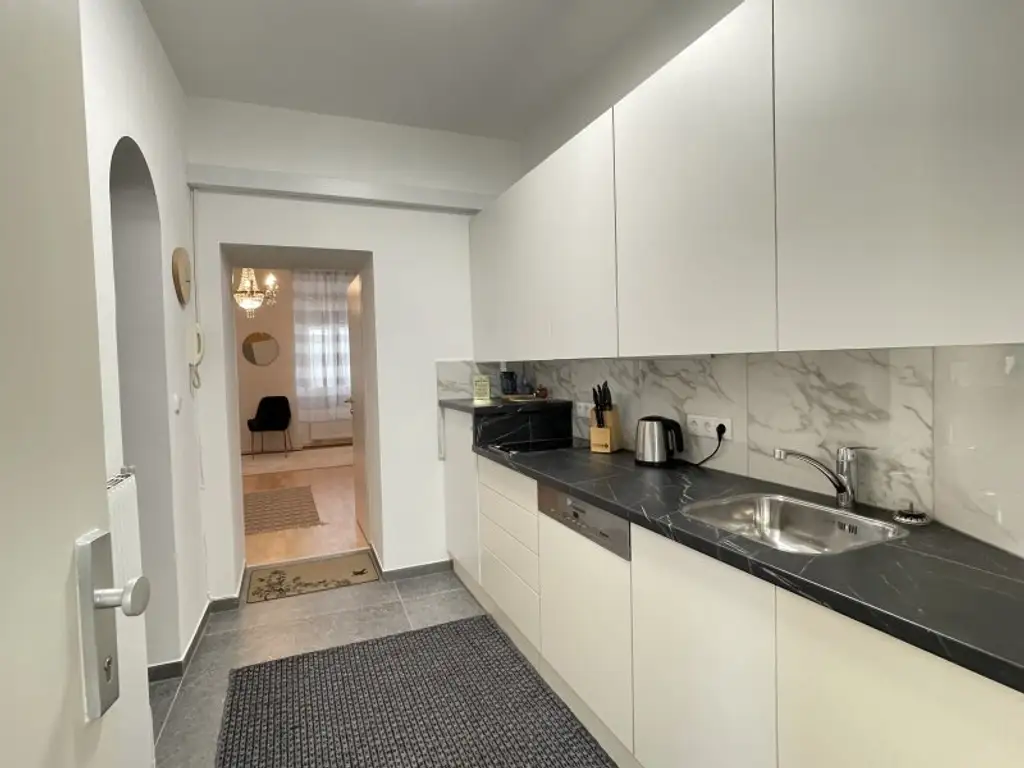 Furnished apartment on short time * ALL-IN RENT *