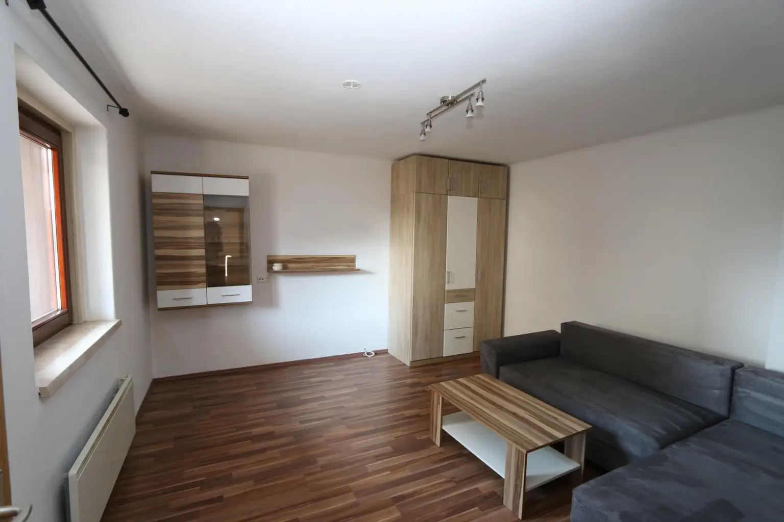 Garconniere, Schülerwohnung, Studentenwohnung