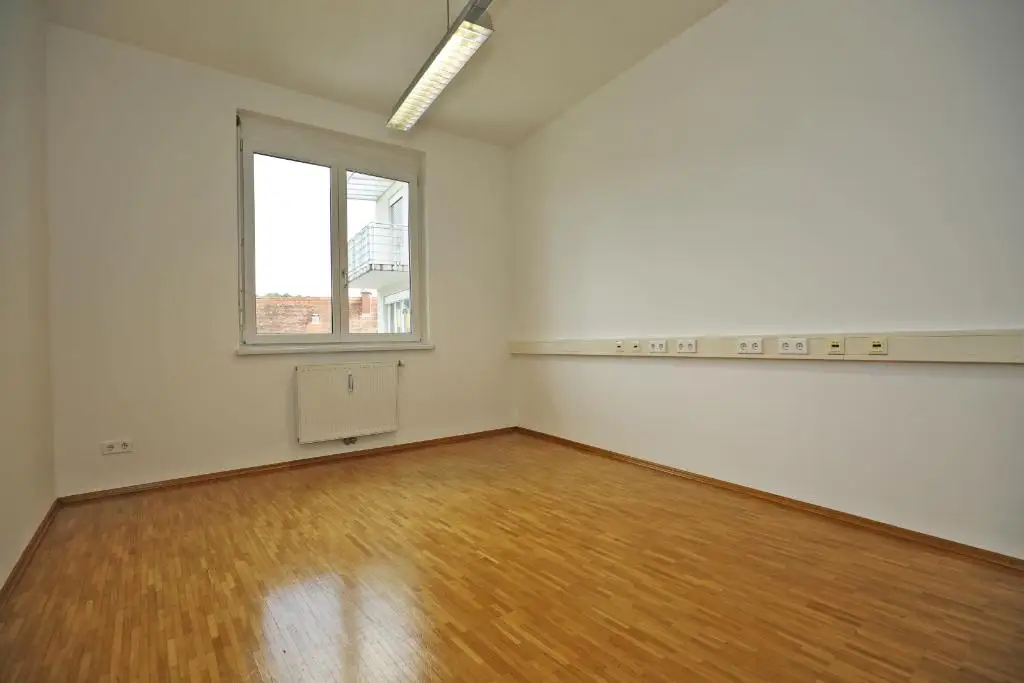 Neuwertiges, barrierefreies Büro im Zentrum von Graz-Andritz