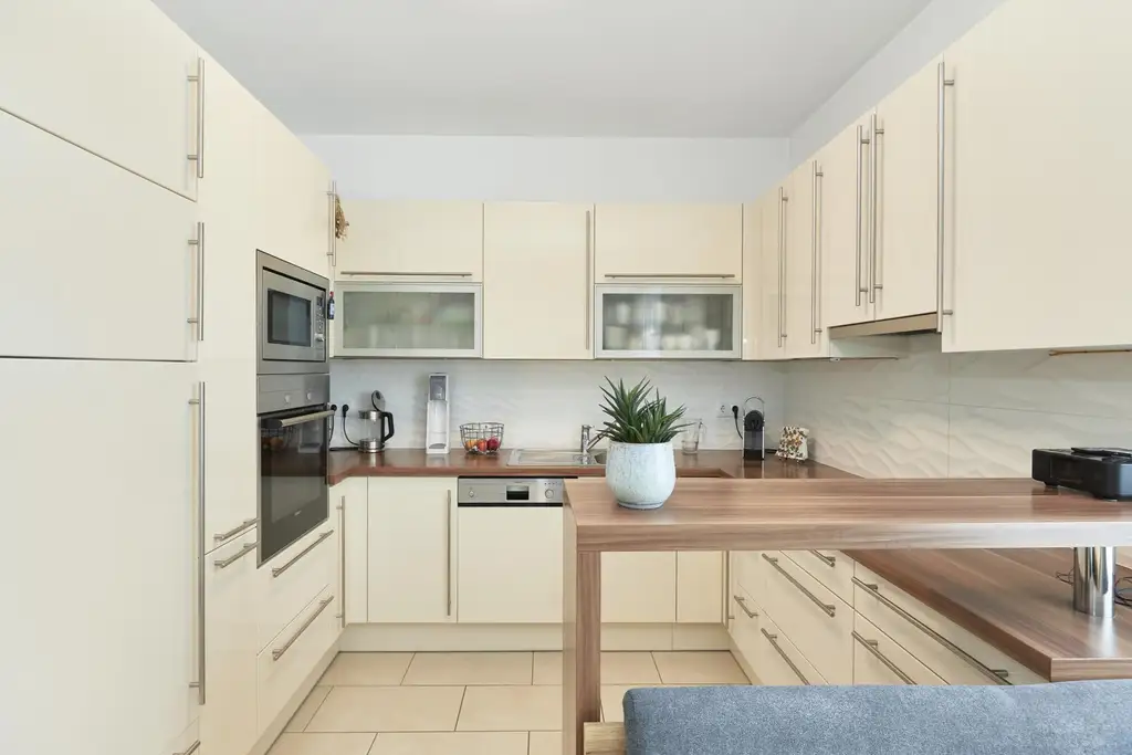 Tolle Wohnung oberhalb der Nebelgrenze im Zentrum!