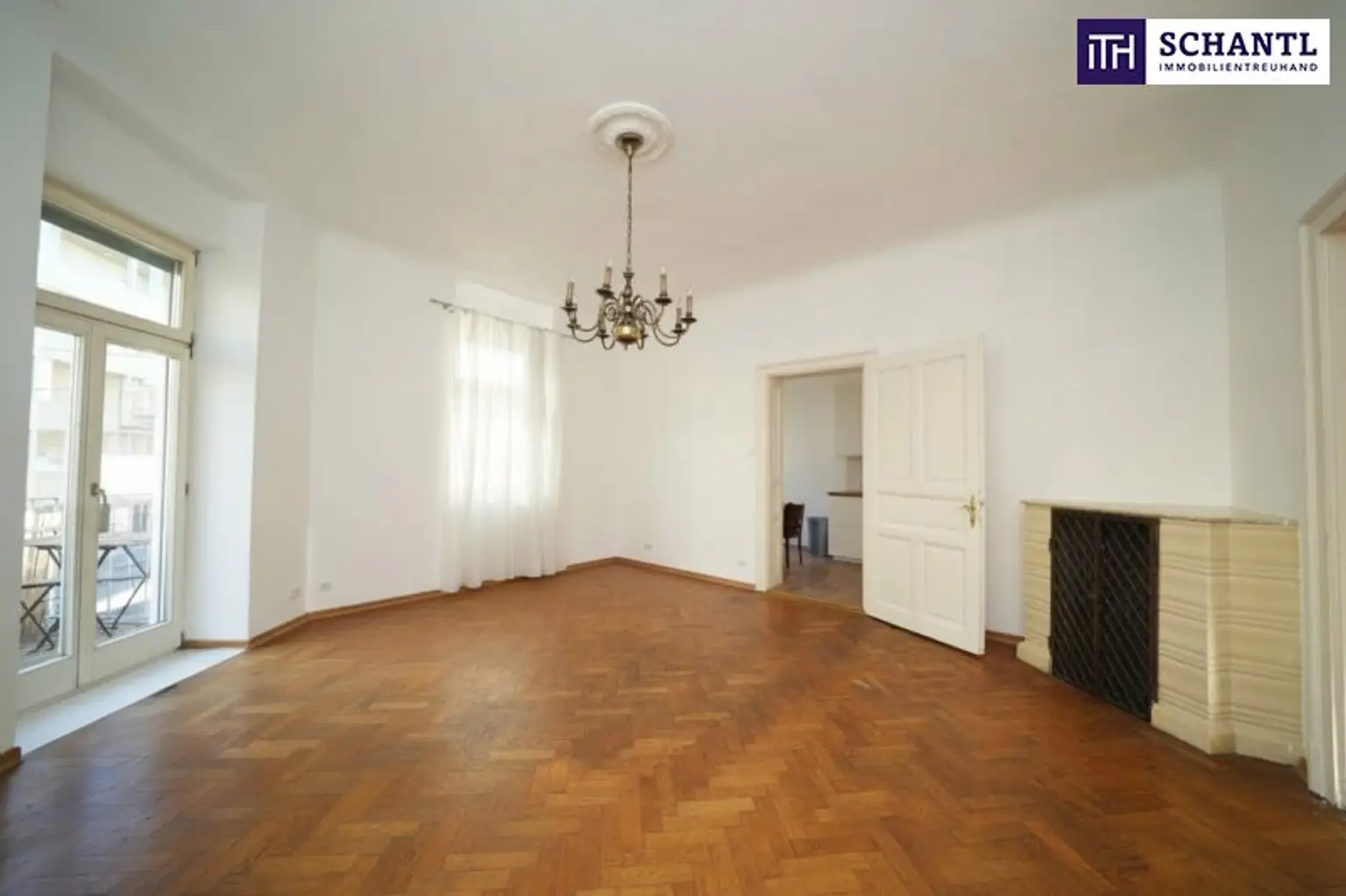 SENSATIONELLE GELEGENHEIT: Charmante Altbauwohnung mit Sonnen-Balkon und Fischgrätparkett! Klassisch-stilvoll wohnen im Grazer Trendviertel - ihre Traumwohnung wartet auf Sie!