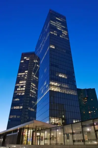 1 Twin Tower aussen