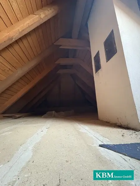 Endlich Zuhause: Wo Platz auf Lebensqualität trifft! - Haus mit 10 Zimmern, Garage und 5 Bädern