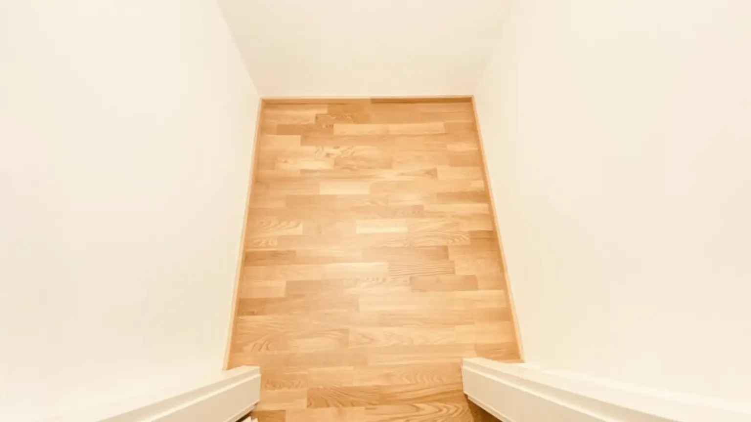 Neubau Erstbezug Drei Zimmer Terrassenwohnung mit Fernblick