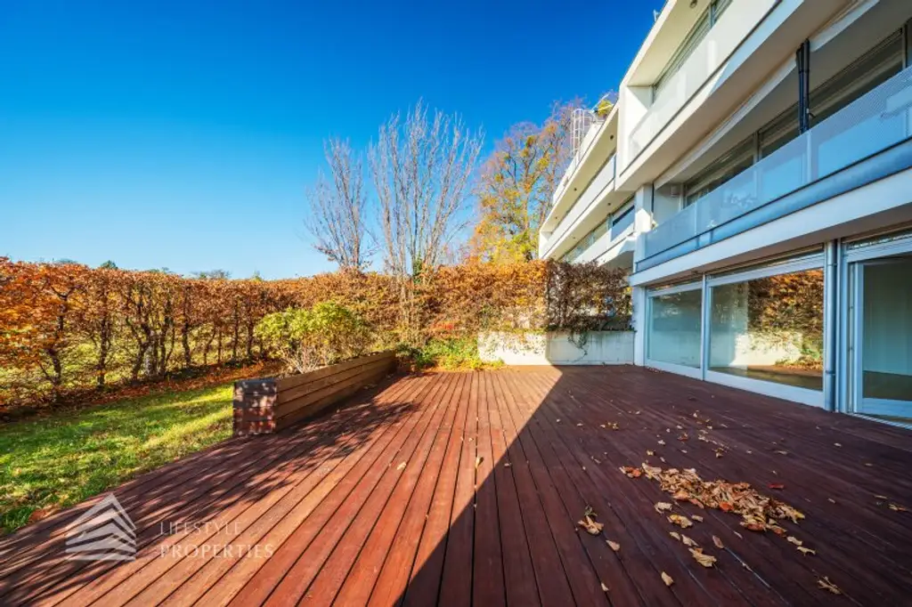 Wunderschöne 4 - Zimmer Wohnung mit Terrasse und Garten