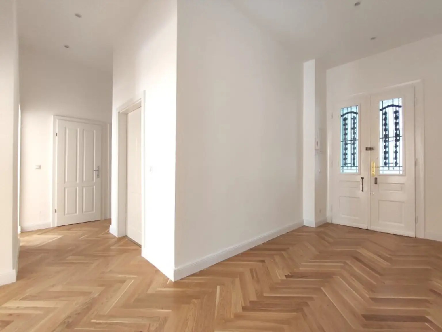 Moderne 3-Zimmer Wohnung mit Altbaucharme! Hochwertige Ausstattung und ideale Anbindung - Nähe U1 Südtiroler Platz!