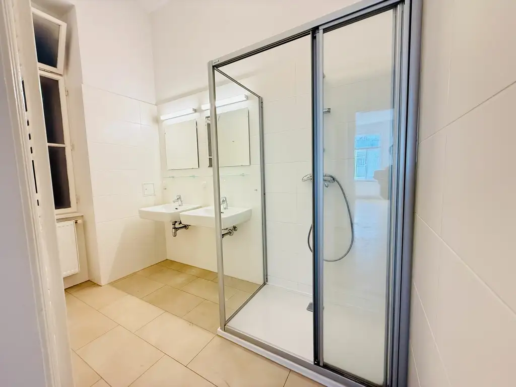 TOPLAGE - NÄHE AUGARTEN | PERFEKTE 5 ZIMMER | TRAUMHAFTER ALTBAU | U-BAHN NÄHE