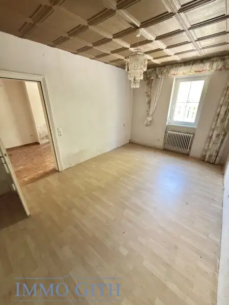 RUHIGE SACKGASSENLAGE MIT POTENZIAL – 652 M² GRUNDSTÜCK MIT EINFAMILIENHAUS, POOL & EINREICHPLAN IN GUNTRAMSDORF ZU KAUFEN!