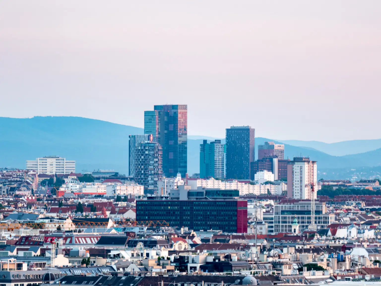 Neubauprojekt Oberlaa - Wohnen, wo Lebensqualität zu Hause ist! Haus 1 mit Eigengarten und Dachterrasse!