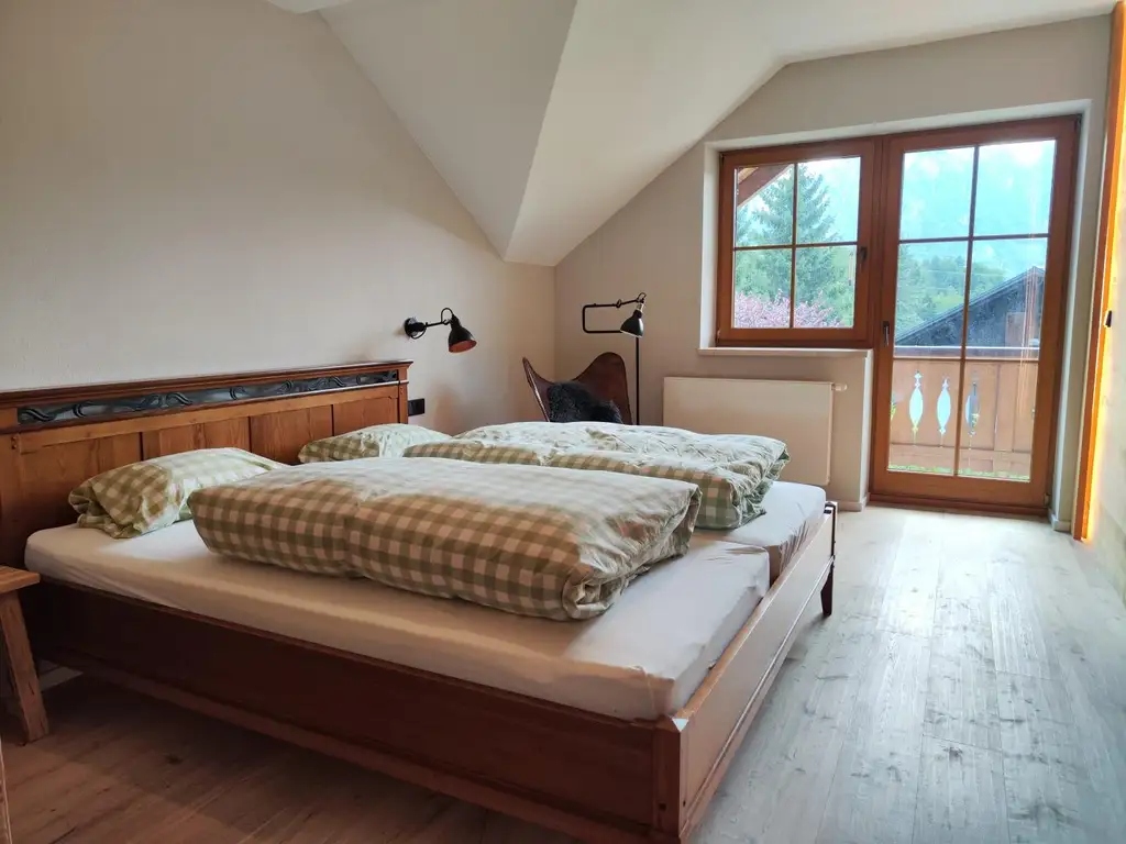 Möblierte Wohnung in Ruhelage mit Blick auf Loser und Dachstein