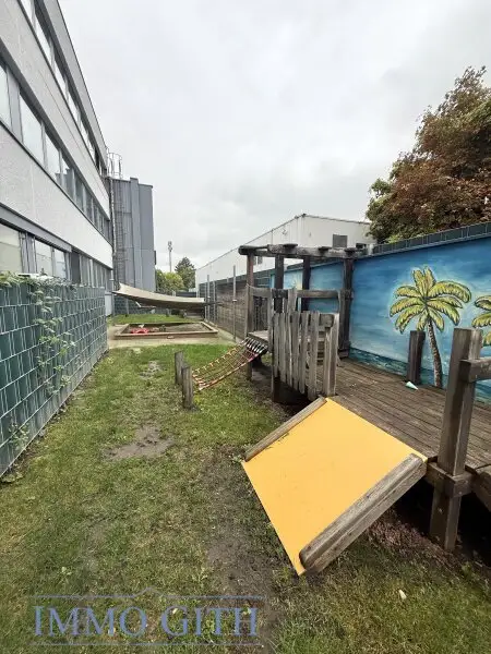 VOLL AUSGESTATTETER KINDERGARTEN IN TOP-LAGE IM INDUSTRIEGEBIET LIESING – IDEAL FÜR ELTERN AM ARBEITSPLATZ