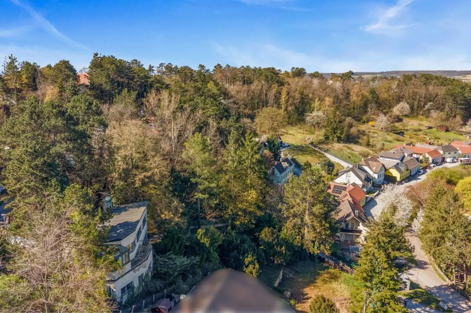 Großzügiges Anwesen mit WEITBLICK, historischer Weinpresse, Erdkellern und vielfältigen Nutzungsperspektiven