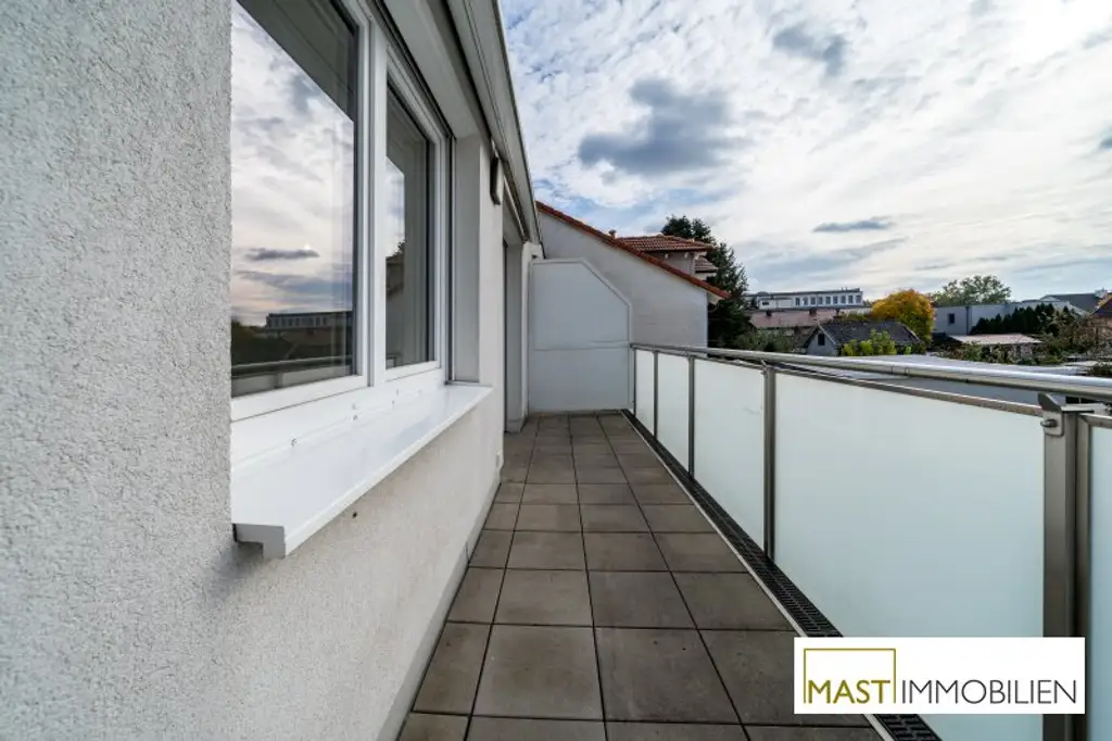 direkt im Herzen von Strasshof: moderne Wohnung mit Balkon und hochwertiger Ausstattung *sofort bezugsbereit