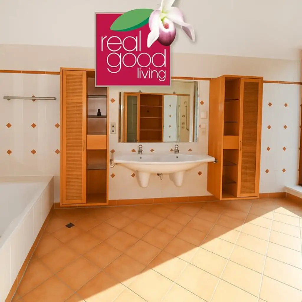 Exklusive Villa mit Pool, Terrassen, Wintergarten & Garage mit ca. 100 m² in Klosterneuburg-Weidling !!