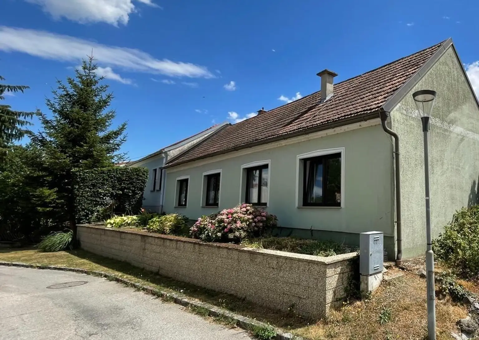 Gemütliches Bauernhaus mit romantischem Innenhof