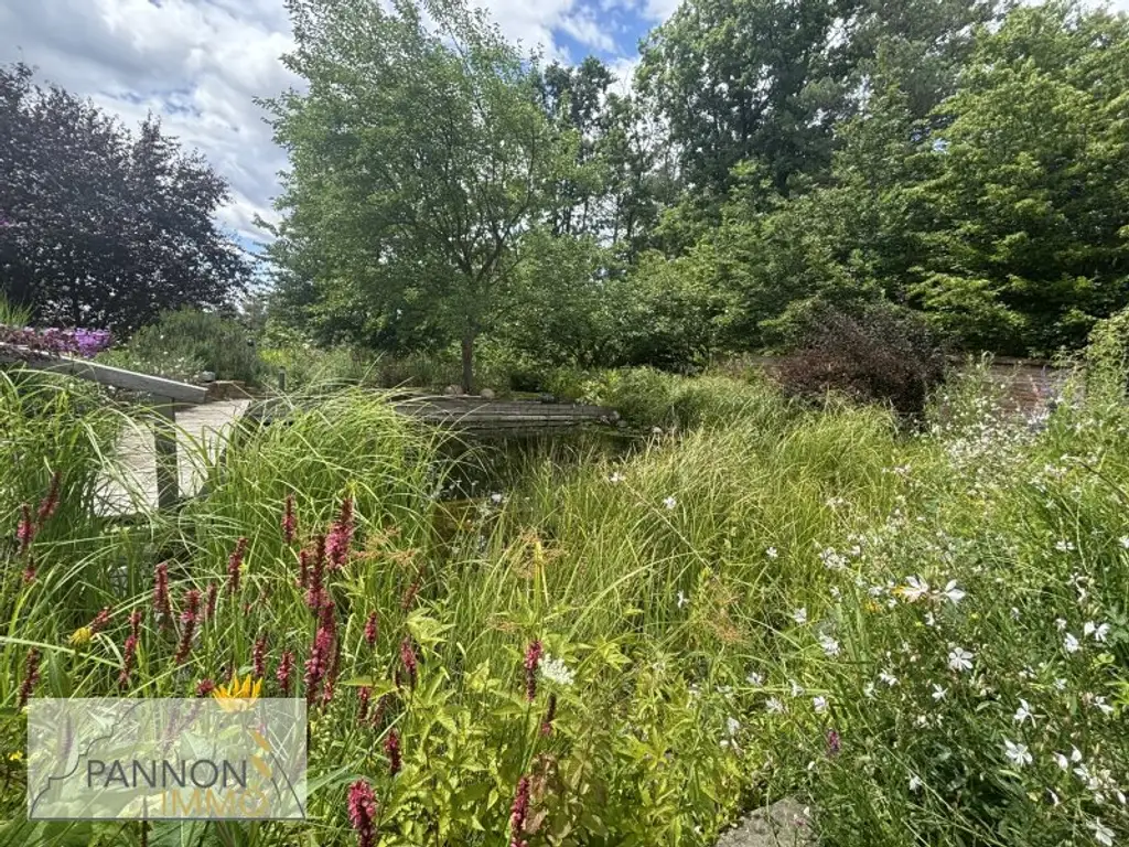 Luxus und Wohlbefinden - Traumvilla mit uneinsehbarem Garten in Grünlage