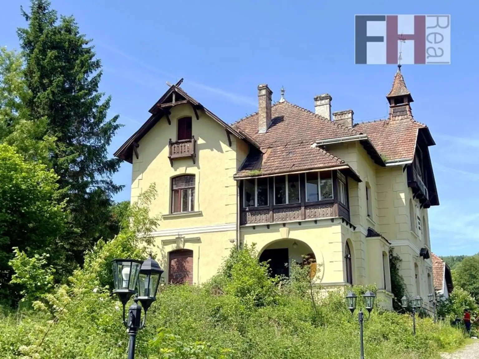 Herrschaftliches, historisches Anwesen, 94.000m² Grund, WNFL 720m², absolute Ruhelage in Pressbaum!