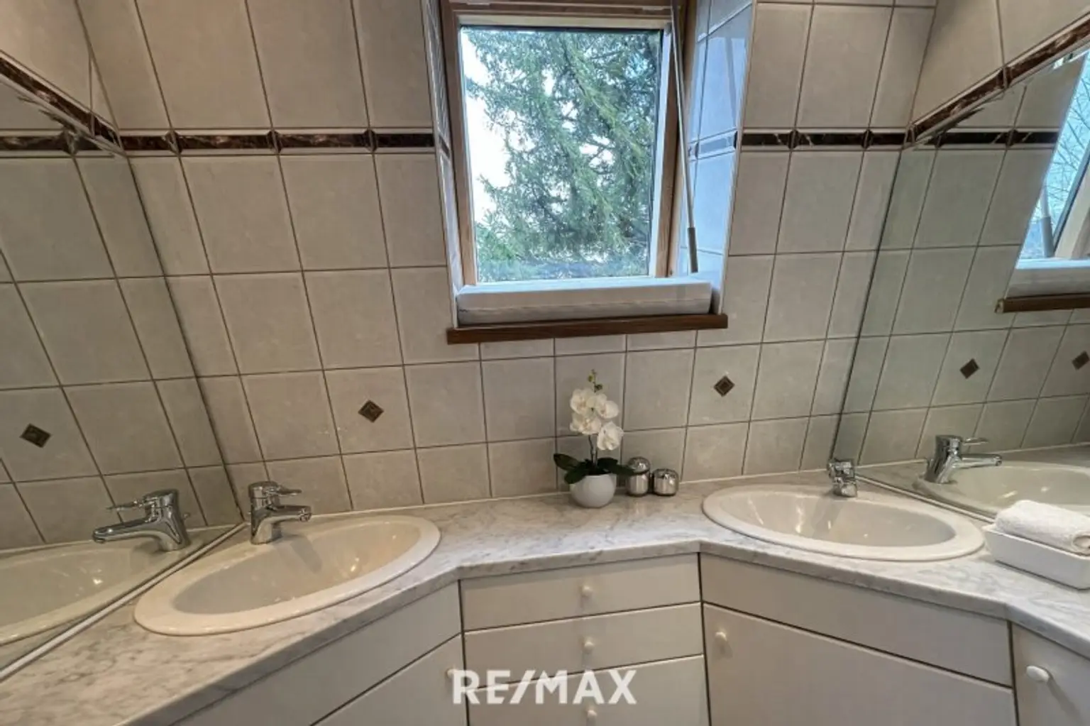 ***Einzigartiges Refugium im schwedischen Stil – Ruhe, Natur & Wohngefühl auf höchstem Niveau***