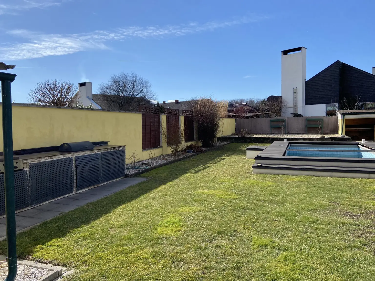 Einfamilienhaus mit zwei getrennten Wohneinheiten in Lichtenwörth