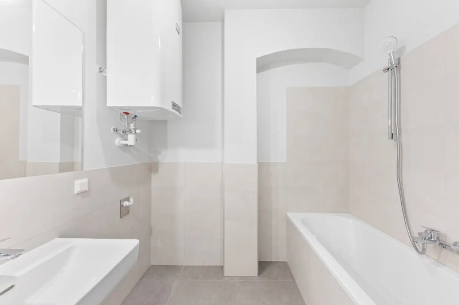 3-Zimmer-Altbaueigentumswohnung in generalsaniertem Altbau