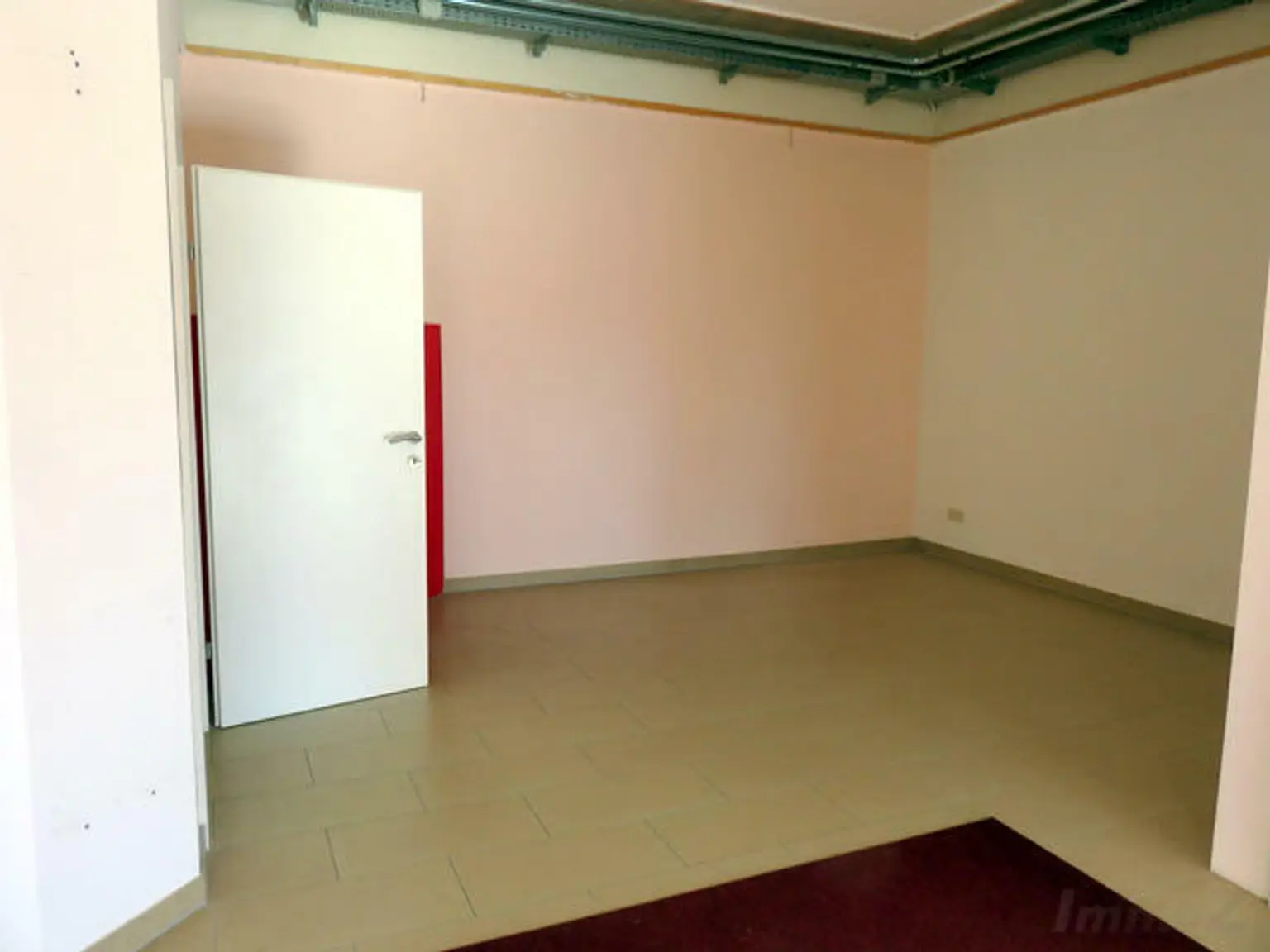 Sofortbezug: Portal-Geschäftslokal - Büro, barrierefrei - keine Gastronomie!