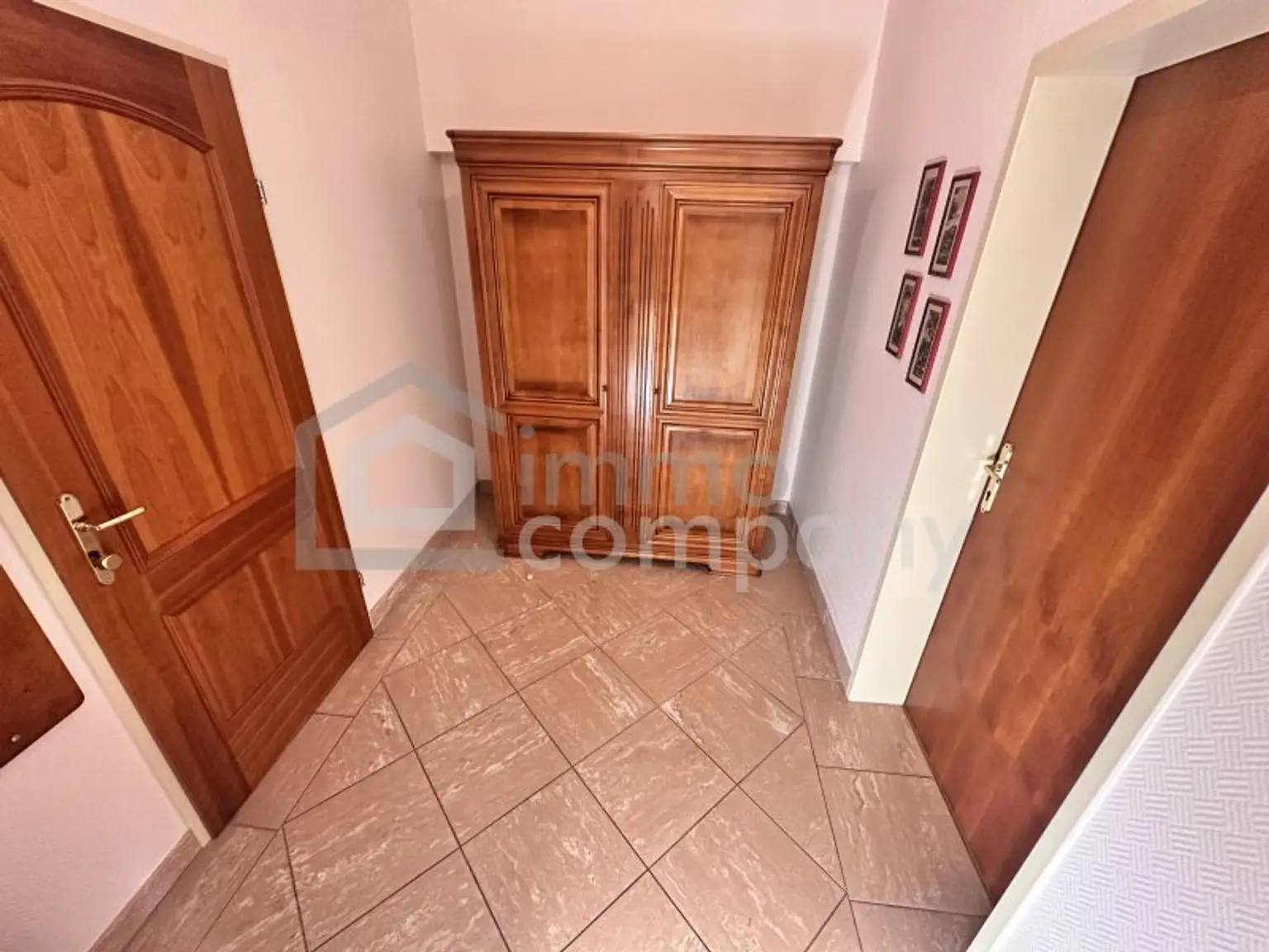 Kompakte Wohnung in Lassee: Modern, zentral, mit Parkplatz - nur 330.00 € Miete Kalt !