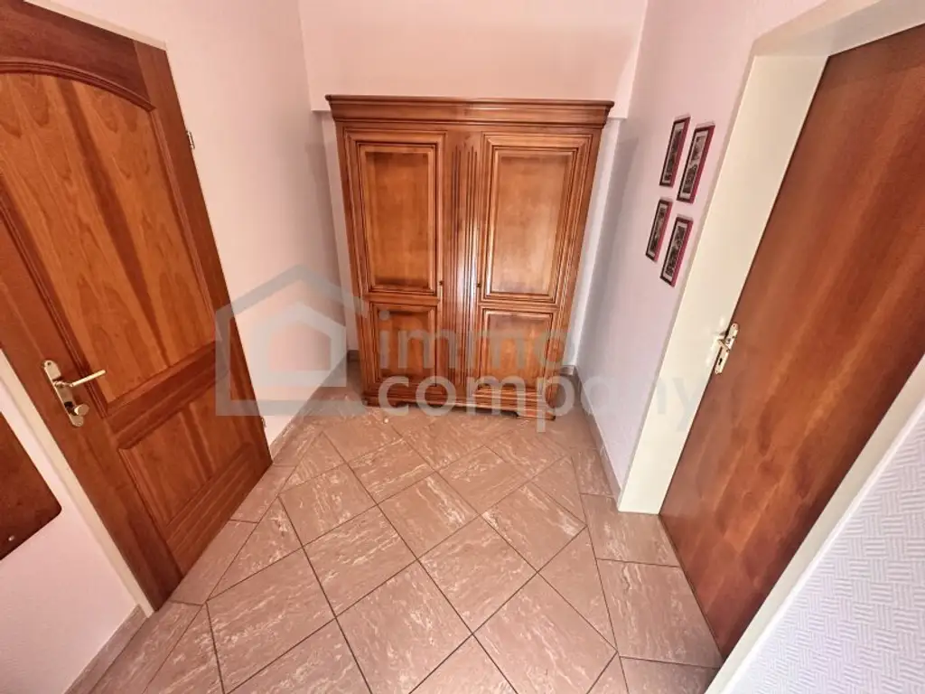 Kompakte Wohnung in Lassee: Modern, zentral, mit Parkplatz - nur 330.00 € Miete Kalt !