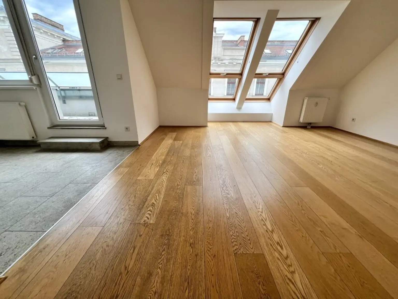 Dachterrassentraum: 3 Zimmer Dachgeschoss-Wohnung: 92m² mit Terrasse  zu kaufen!!