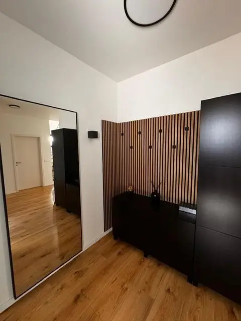 Neuwertiges Wohnhaus in ruhiger Lage