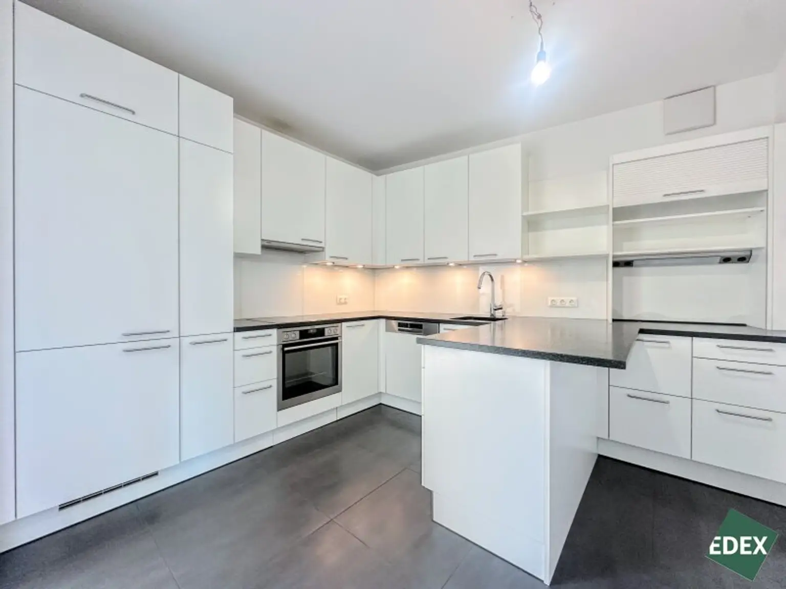 Exklusive Innenstadt-Maisonette mit Glasfront, Freiflächen & Stephansdom-Blick