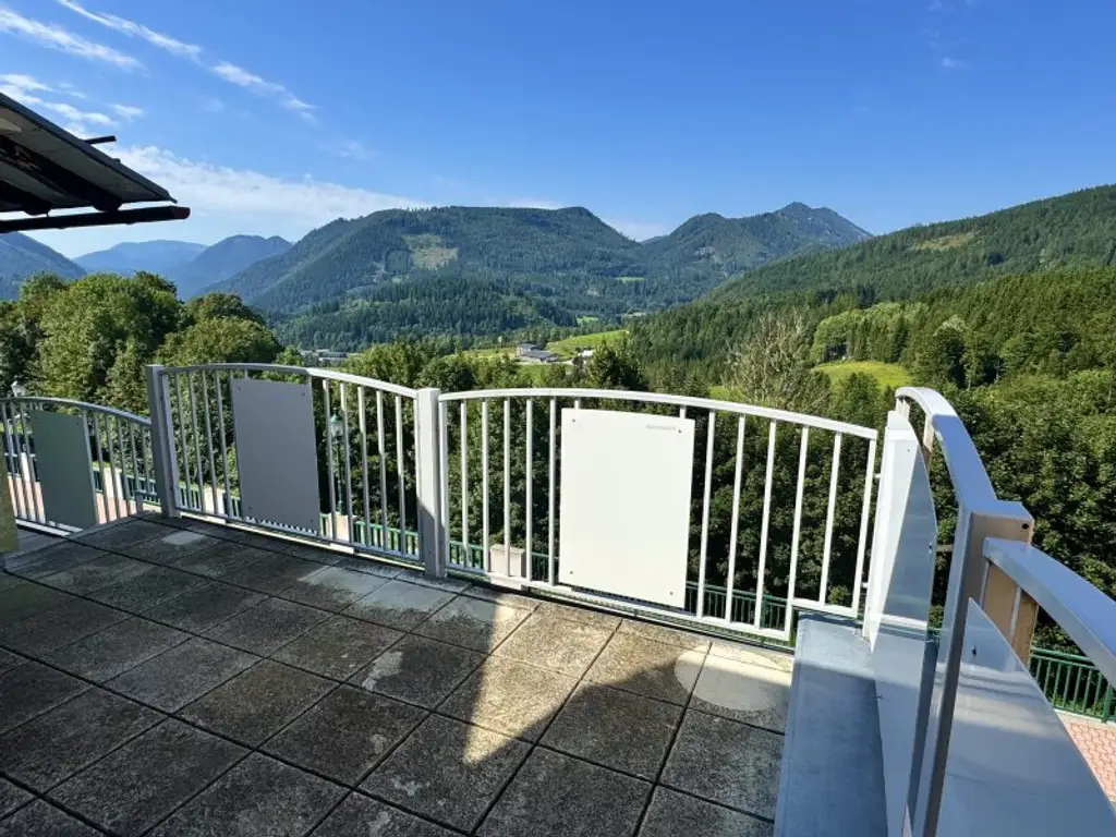 GEPFLEGTES WOHNHAUS - AUCH ALS FERIENDOMIZIL NUTZBAR