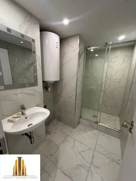 Wohnen wie im Urlaub Haus mit 2 Zimmer, Pool und ca 300m2 Garten