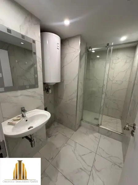 Wohnen wie im Urlaub Haus mit 2 Zimmer, Pool und ca 300m2 Garten