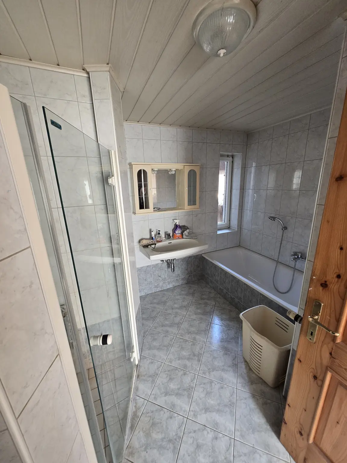 Badezimmer im OG