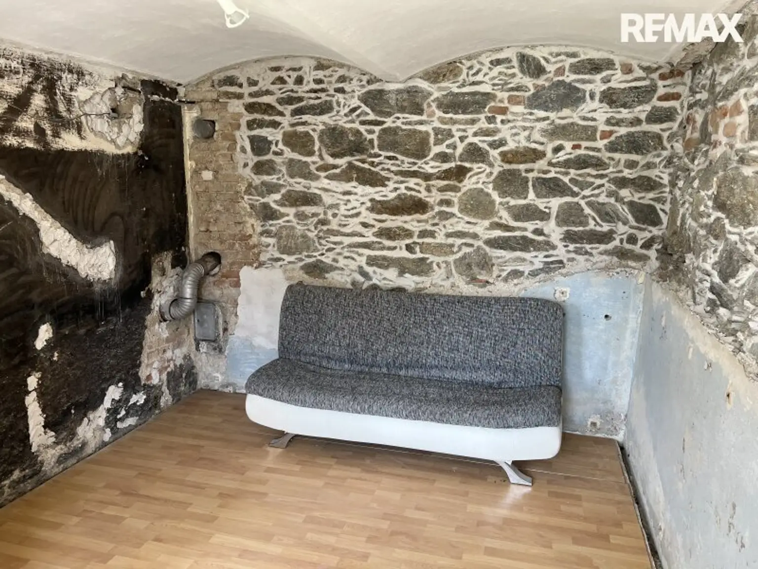 Schlossblick! Charmantes Einfamilienhaus in Gloggnitz am Silbersberg!!