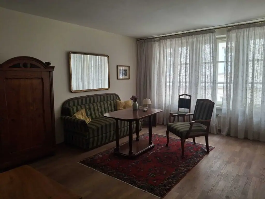 Naschmarktnähe - toller Altbau - viel Potenzial
